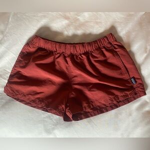 Patagonia Barely Baggies 2.5” inseam - Sz Small, ‘Spanish Red’ rust color